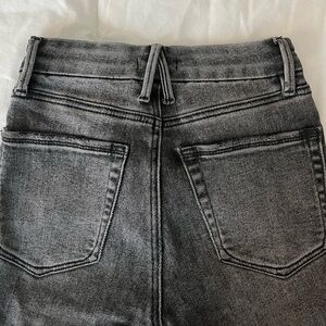 Good American Gray High Rise Jeans with Vintage Appeal
